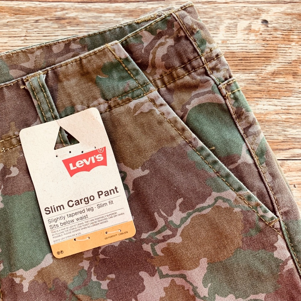 CLEARANCE Levi’s—Boys Slim Fit Cargo Pant, Leaf Camo - Picture 7 of 7